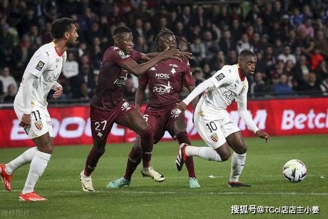 1.5亿英镑！打不赢你就挖你的人，利物浦左、右边锋都找大巴黎买